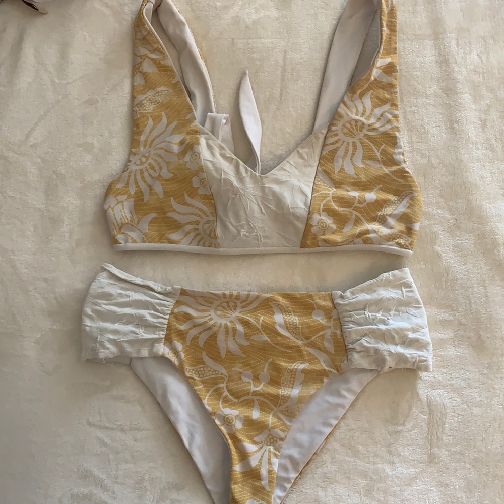 Reversible Seea bikini set!